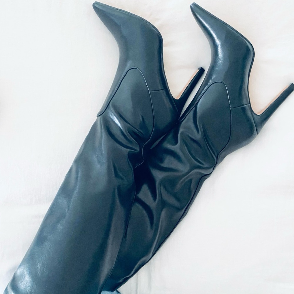 Up2Step Knee High Boots